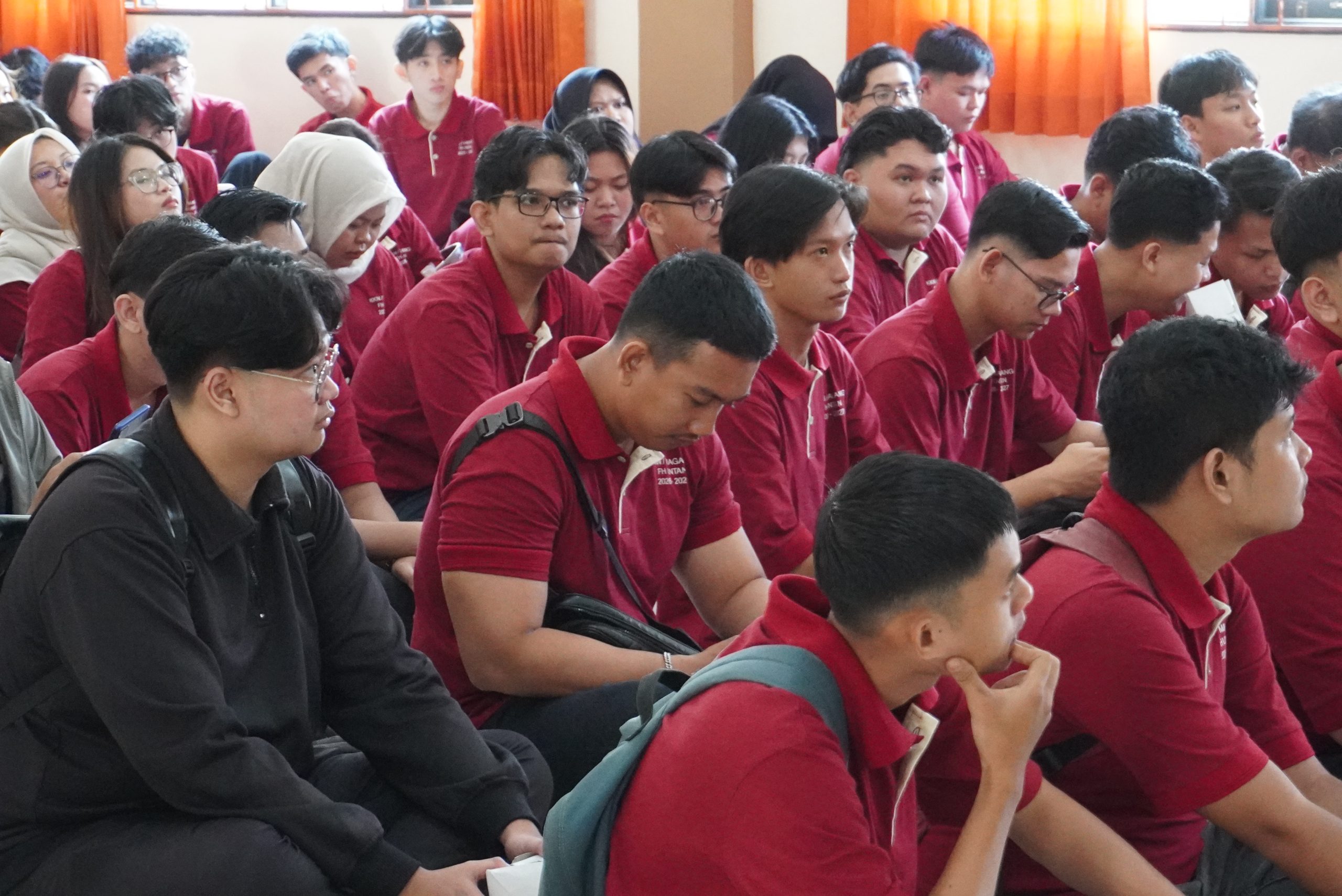 Mahasiswa peserta Program KKN dan Magang Fakultas Hukum Universitas Tanjungpura